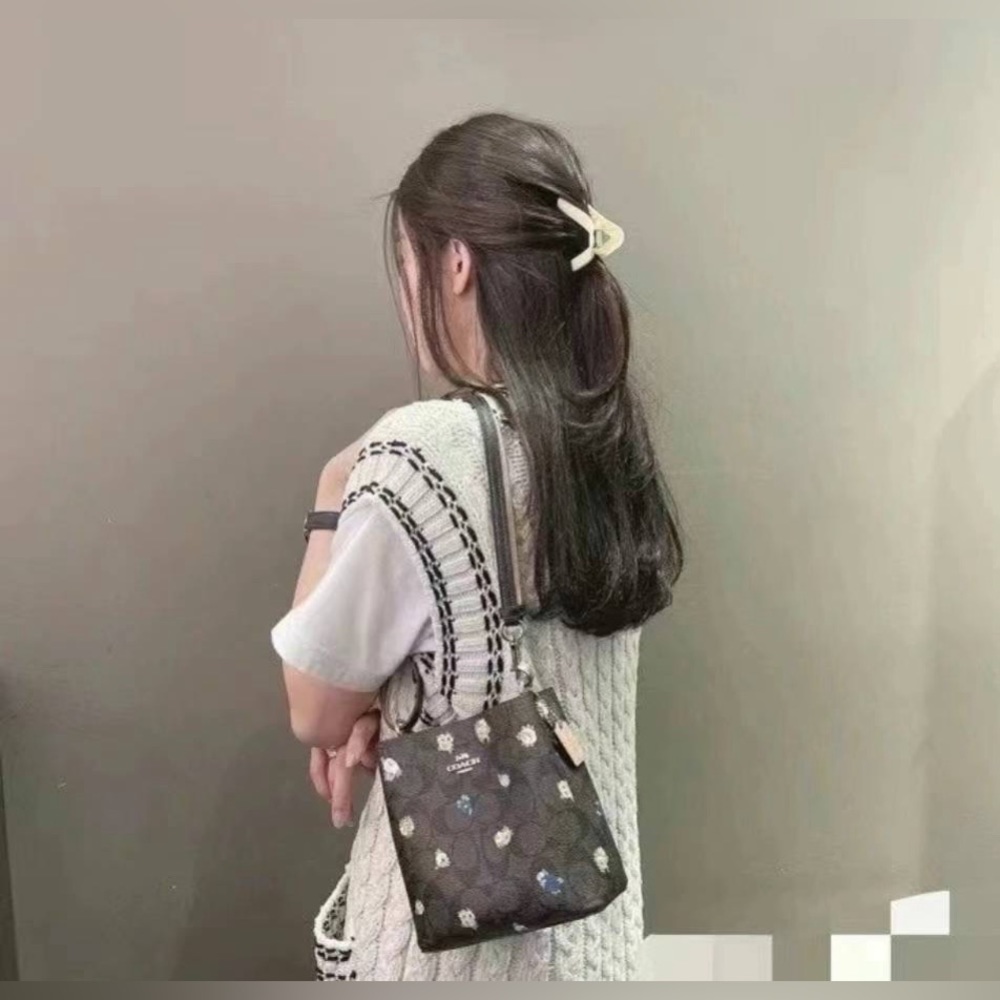 NWT Coach Mini Town Bucket Bag In Signature Canvas With Vintage Rose Print C7270 - Picture 14 of 16